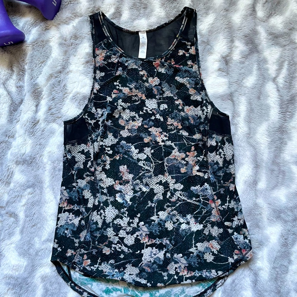 Lululemon racerback tank size 2